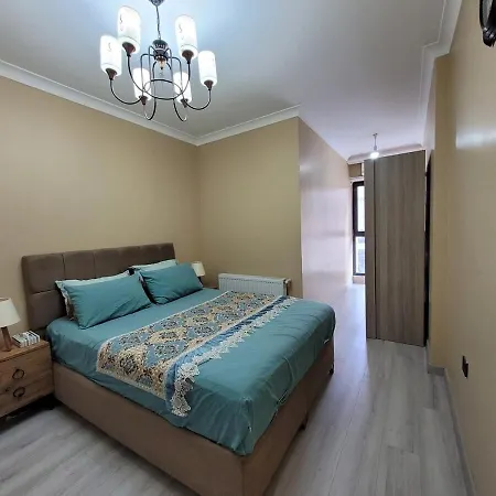 Heartwarming 3-br Apt W Wi-fi5acsplayground * Istanbul